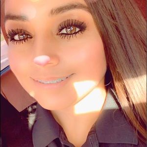 Meet your Posher, Esmeralda